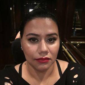 Meet your Posher, Alison